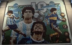 MURAL TECNICA MOSAIQUISMO DE MARADONA EN HERNANDEZ ENTRE RIOS-ARGENTINA