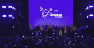 Milei en La Plata junto a los referentes de su espacio LLA
